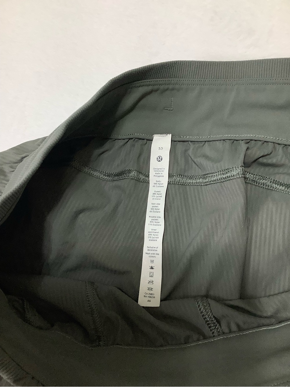 Lululemon Beyond the Studio Crop Sz 10 Grey Sage (First Release) - Picture 3 of 10